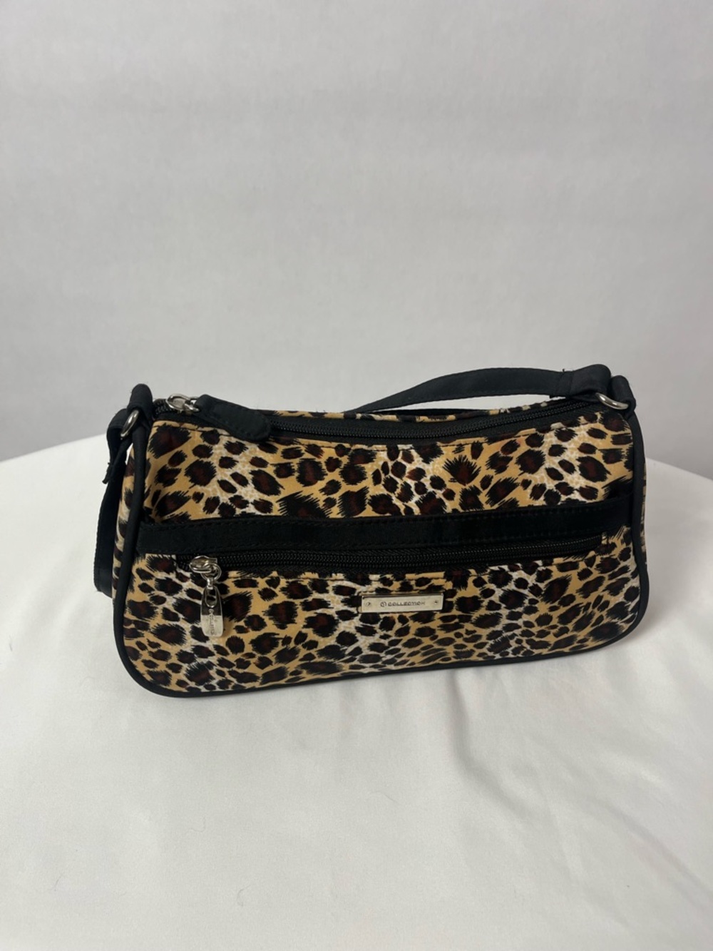 Collection Leopard Print Shoulder Bag with Front Zip Pocket